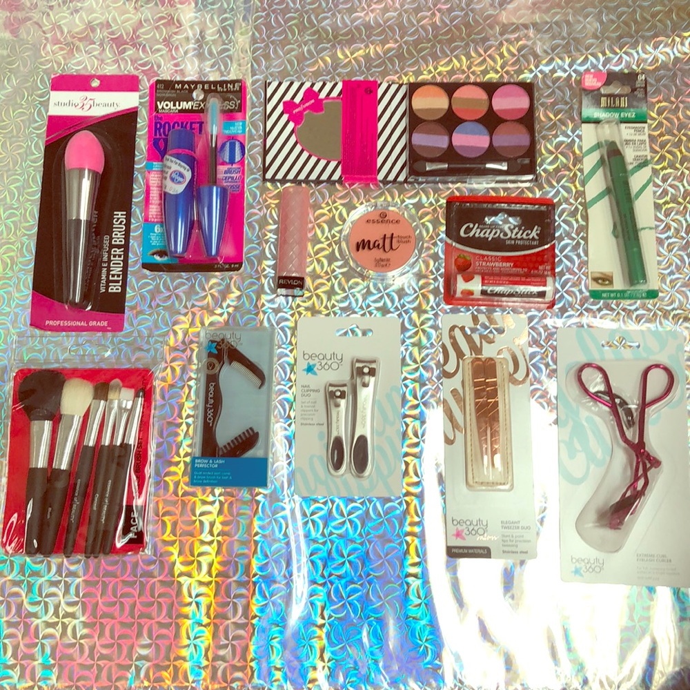 Lot of beauty end essentials 12 pz all for $38.00